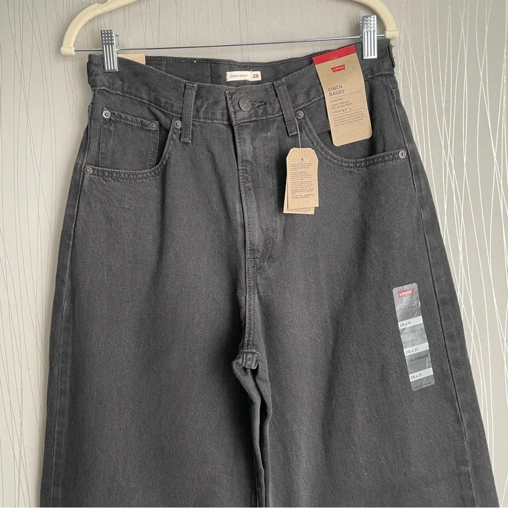 Levi’s Women’s High Rise Cinch Baggy Jeans - Black Wash Size 28 X 31 NWT - Picture 8 of 16